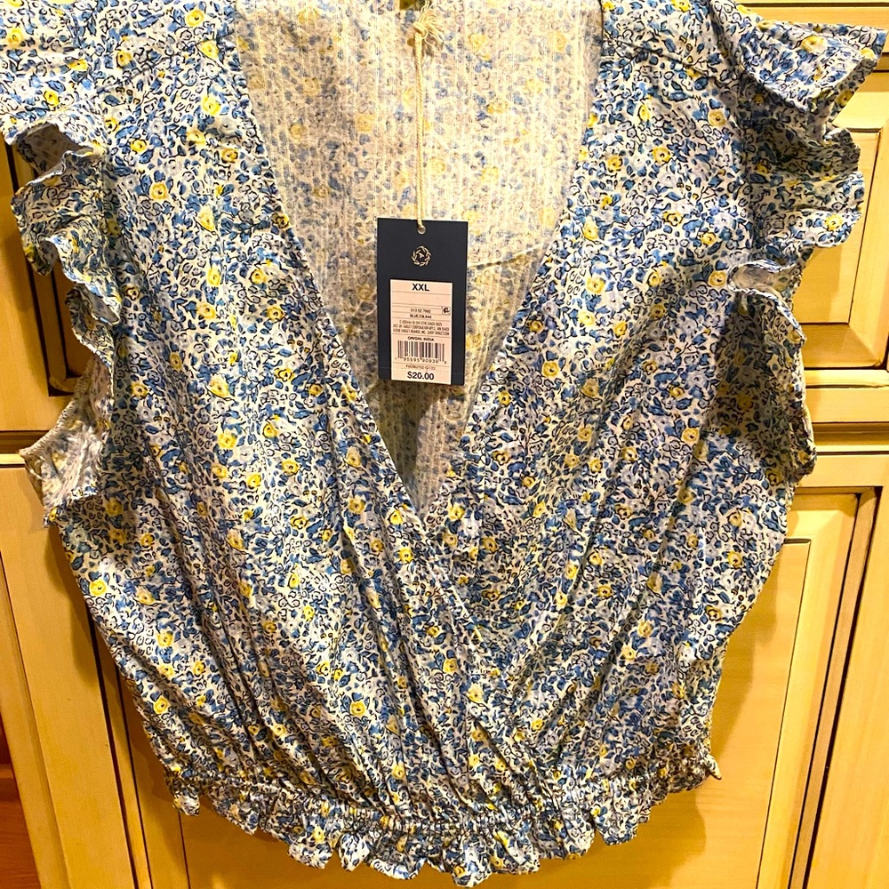 Universal Thread NWT Ruffle Floral Top XXL - Picture 2 of 6